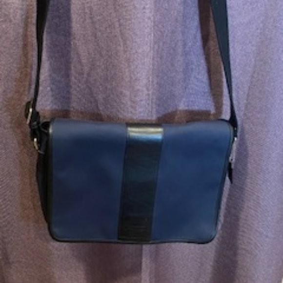 Coach Messenger Bag - Picture 1 of 2